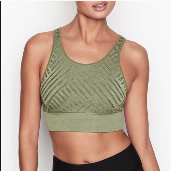 Victoria’s Secret Seamless Sports Bra - Picture 5 of 6